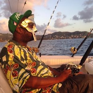 Meet your Posher, Avery